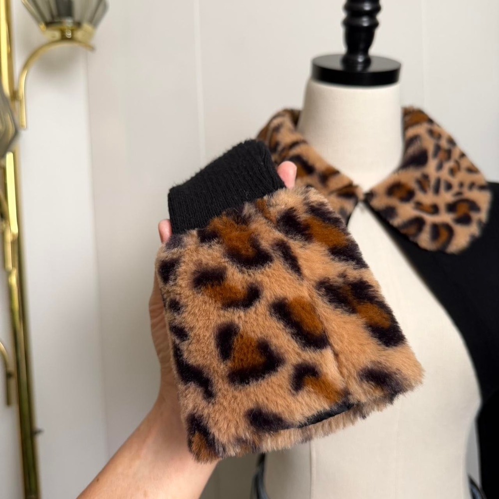 Forever 21 Black Knit Shrug Sweater Faux Fur Cheetah Collar Cuffs Small - Picture 4 of 7